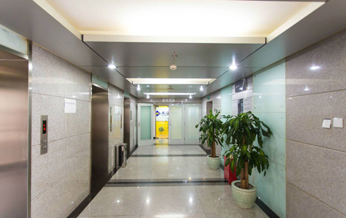 雍和大厦电梯